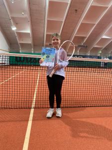 Ella Eder holt sich den HEAD Kids Cup in Lienz